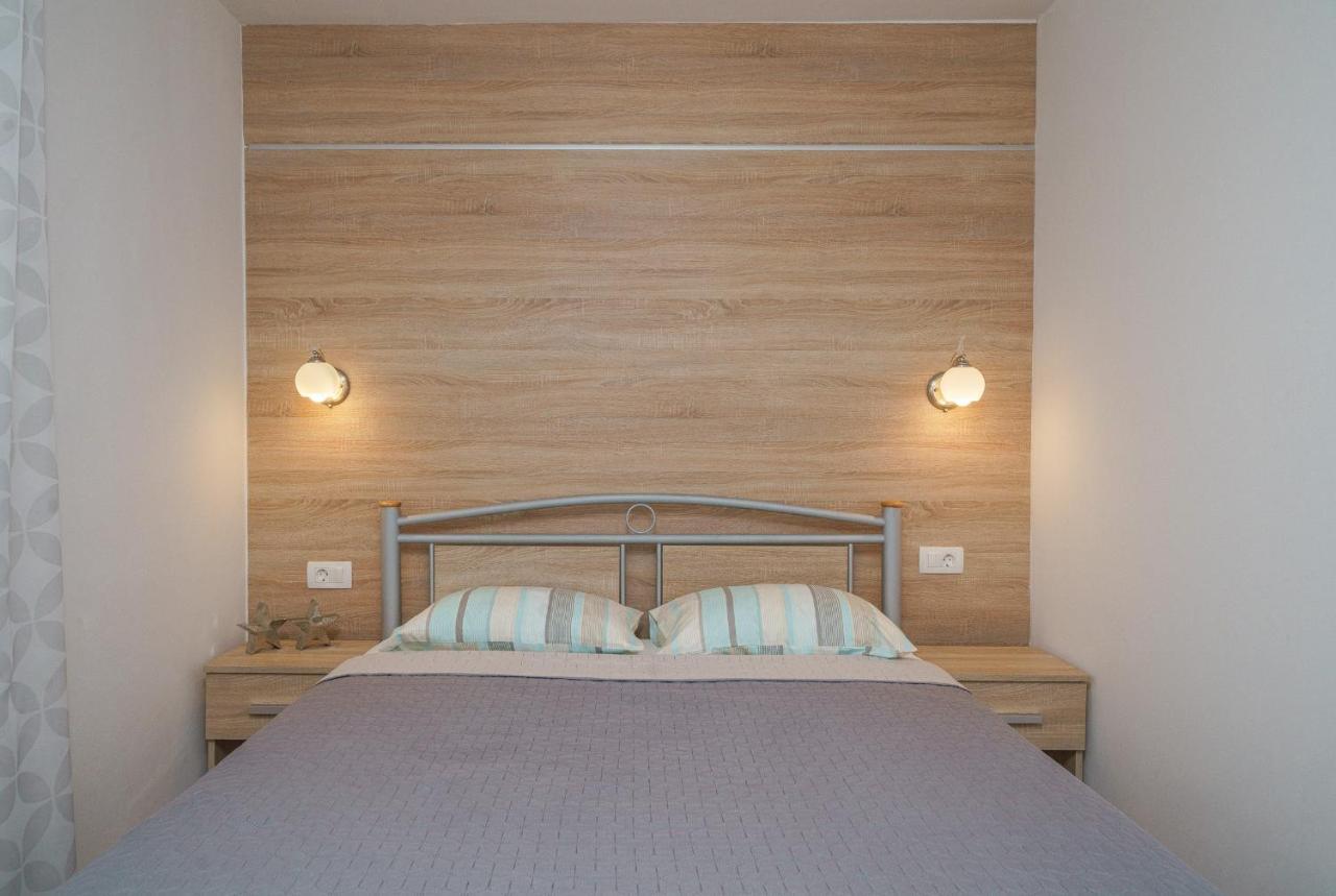 Apartments Vesna Βόντιτσε Δωμάτιο φωτογραφία