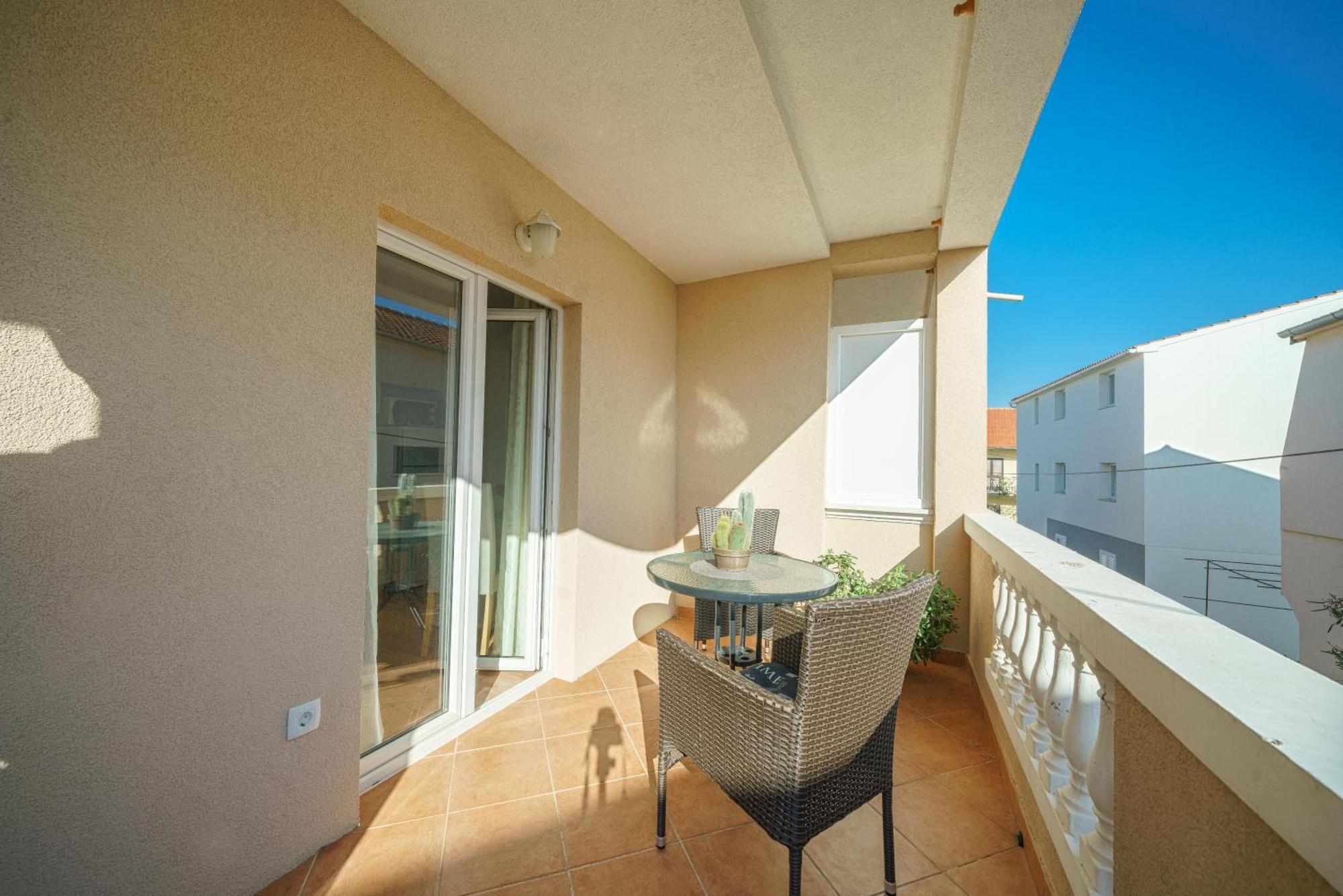 Apartments Vesna Βόντιτσε Δωμάτιο φωτογραφία
